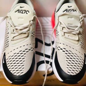 Nike Air Max 270